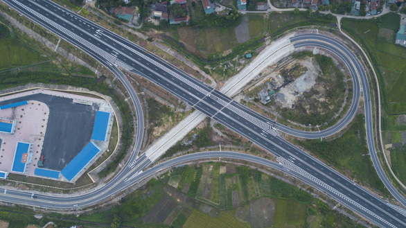 Đường cao tốc Đà Nẵng - Quảng Ngãi tạo thêm động lực cho phát triển và rút ngắn khoảng cách lưu thông.