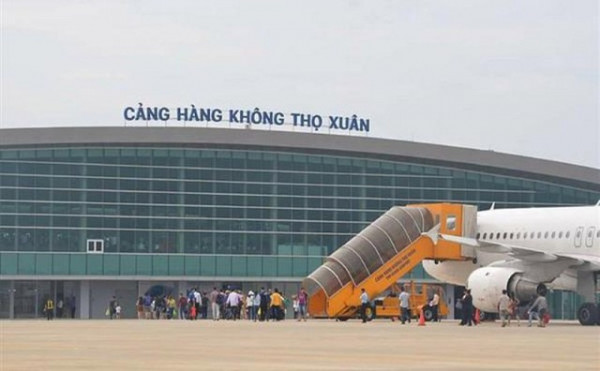 Hiện nay, tại CHK Thọ Xuân có 4 hãng hàng không đang khai thác làVietnam Airlines, Vietjet, Jetstar, Bamboo Airways.