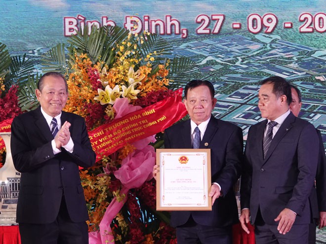 Tại Lễ khởi công đồng thời cũng Dự án cũng được trao chứng nhận đầu tư trực tiếp từ Phó Thủ tưởng Trương Hòa Bình